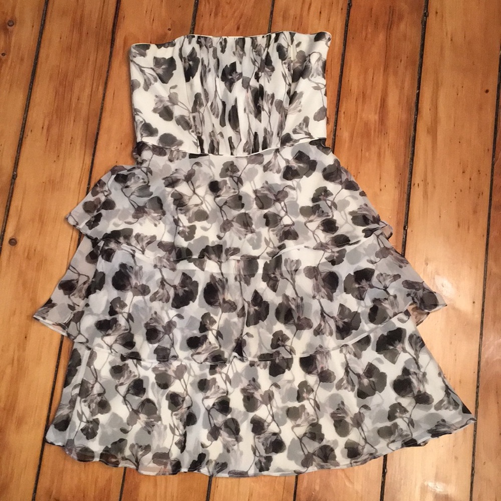 Black House White Market Strapless Dress